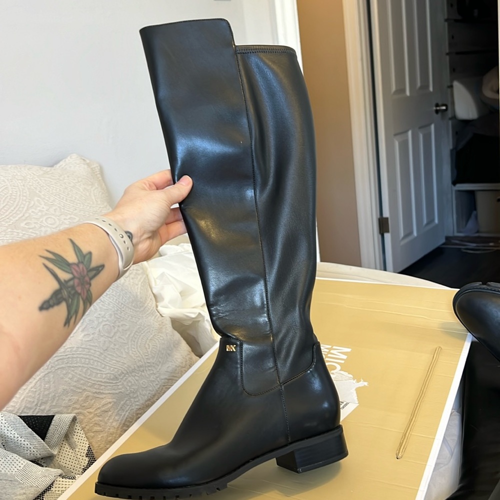 BRAND NEW Michael Kors Britt Riding Boots Black Size 8